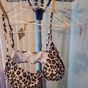 Womans leopard print bikini